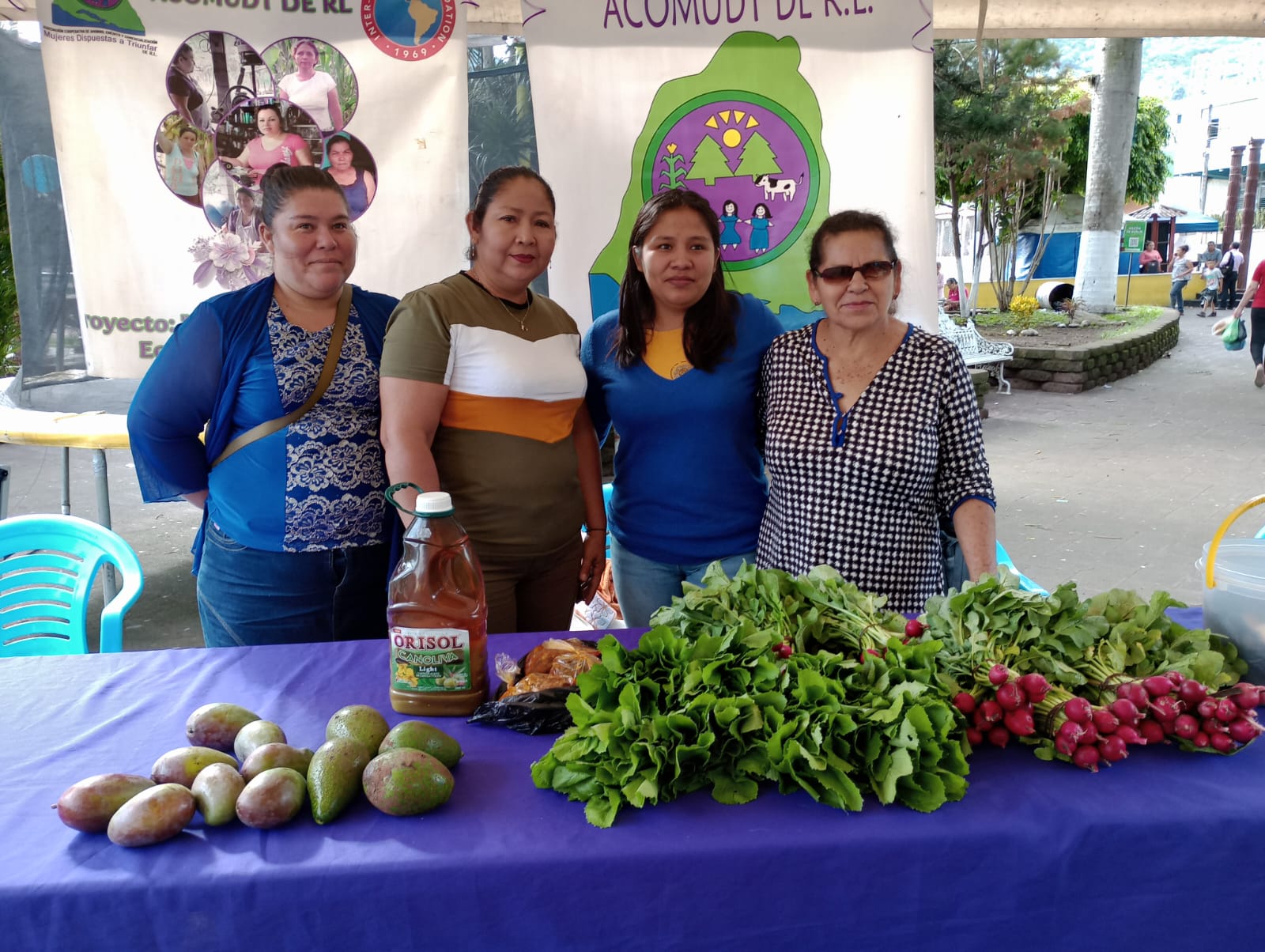 Participación de Acomudt en Mercadito Solidario 